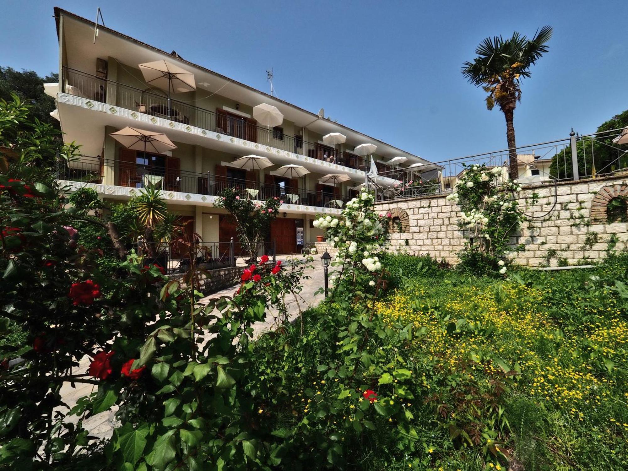 Bella Vista & Ξενοδοχείο με διαμερίσματα Πάργα
